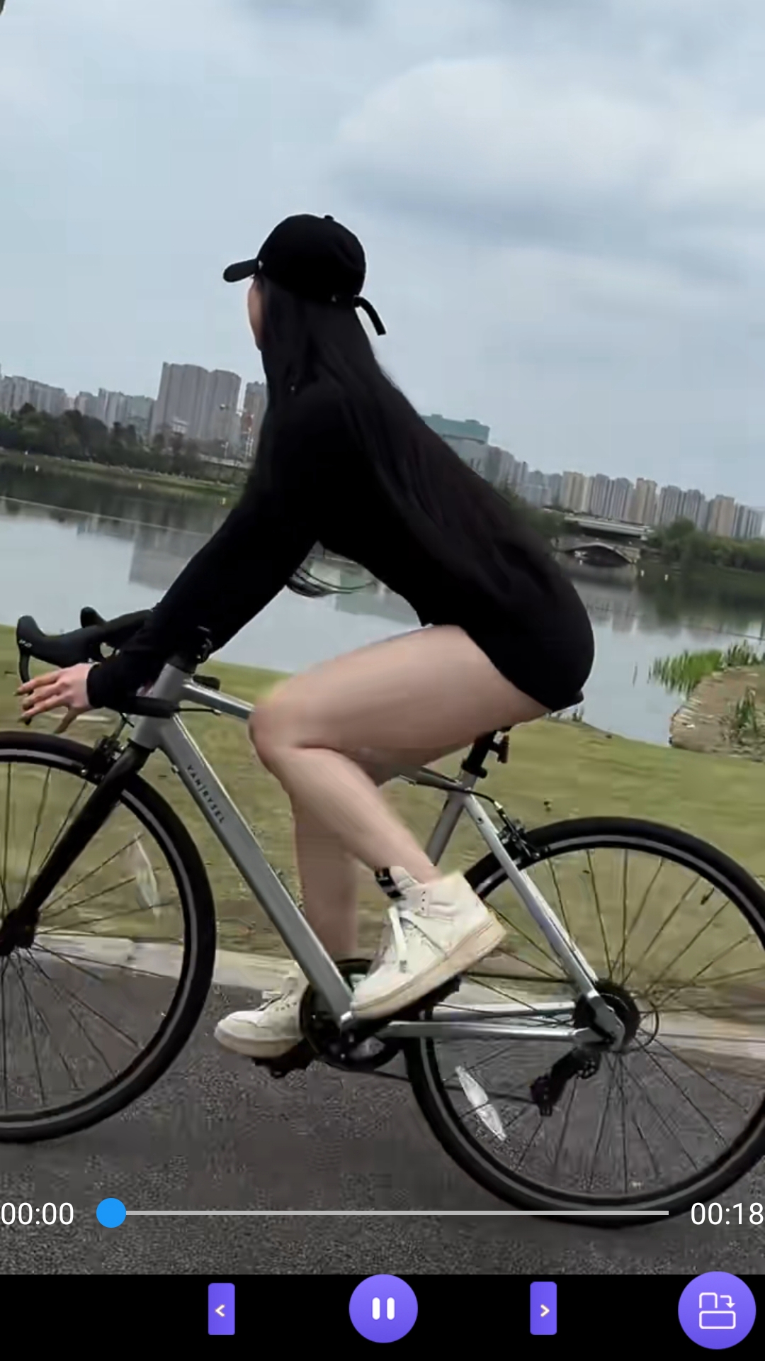 性格贱贱的女生截图